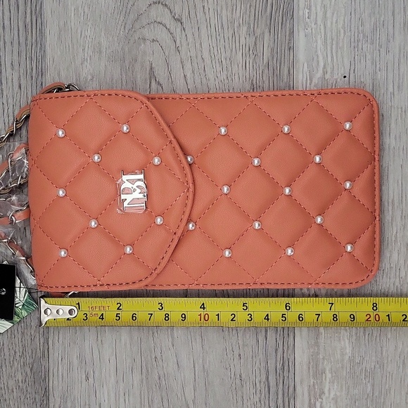 Badgley Mischka Coral Quilted Crossbody Phone Card Holder Pearl Accented NEW‎ - Picture 10 of 12